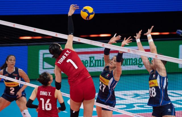 开云注册入口-中国女排3比0意大利 战强队逆风中找回节奏是关键