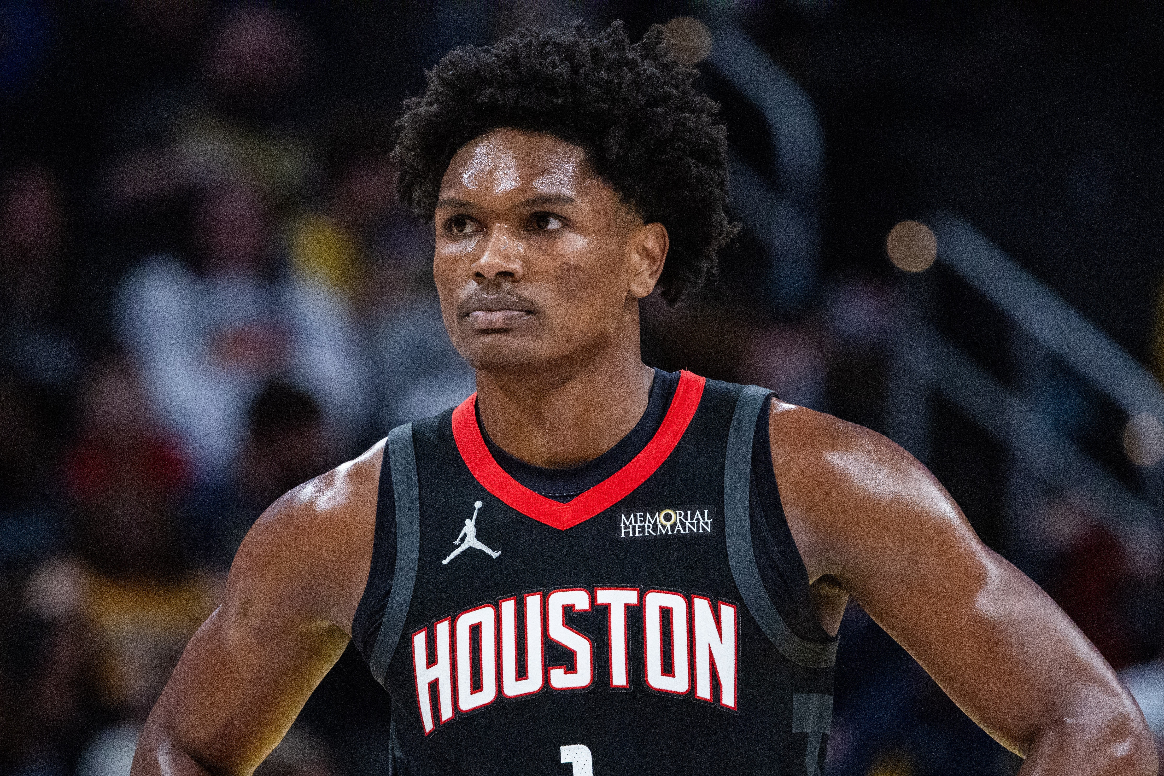 kaiyun-阿门：杰伦·格林是我兄弟 我对他说你增重了但还是撞不动我